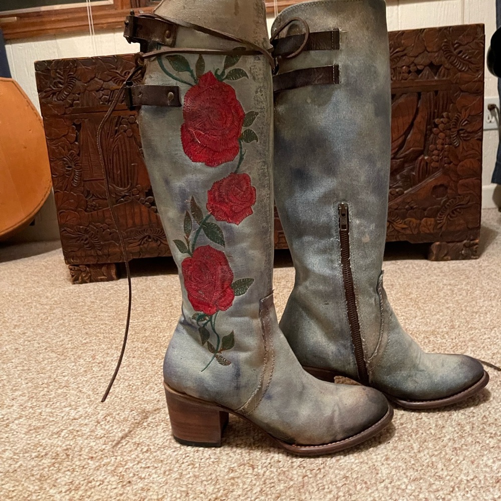 Freebird by Steven CYRUS Rose Embroidered Knee Boots